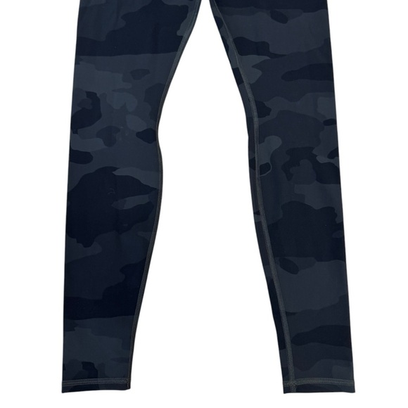 NWT Alo High-Waist Camo Vapor Legging in Black Camouflage Size Small - Picture 8 of 11